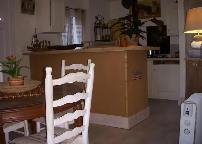 Casa de Férias Un Havre De Paix Aigues-Vives (Herault)